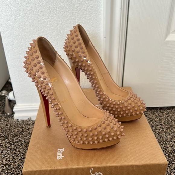 Christian Louboutin Tan Spiked Women's Heels - Picture 4 of 4